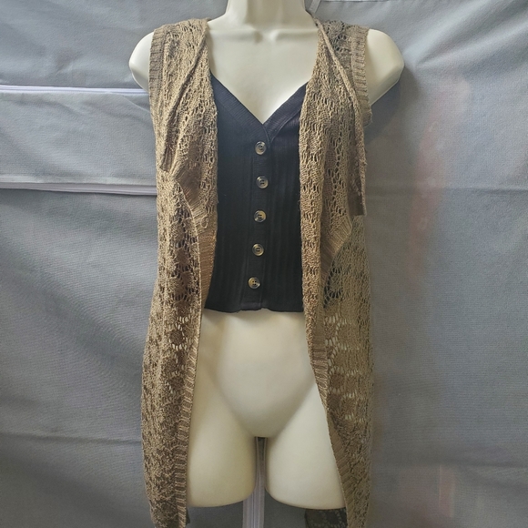 Vintage Khaki Green Boho Crochet Vest - Picture 2 of 11